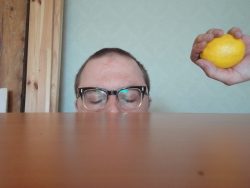 zelfportret met citroen_kl